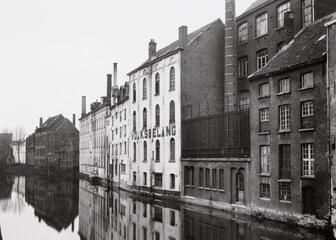 View of the industrial buildings on Waaistraat, 1942